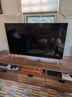 50" Vizio 4K UHD TV + Roku 4K Streaming Bundle
