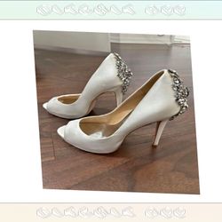 foot movie Party Clothes Glow with Elegant and Trendy Looks