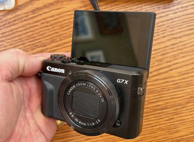 Canon PowerShot G7X Mark II