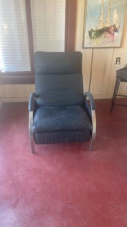 Recliner Chair