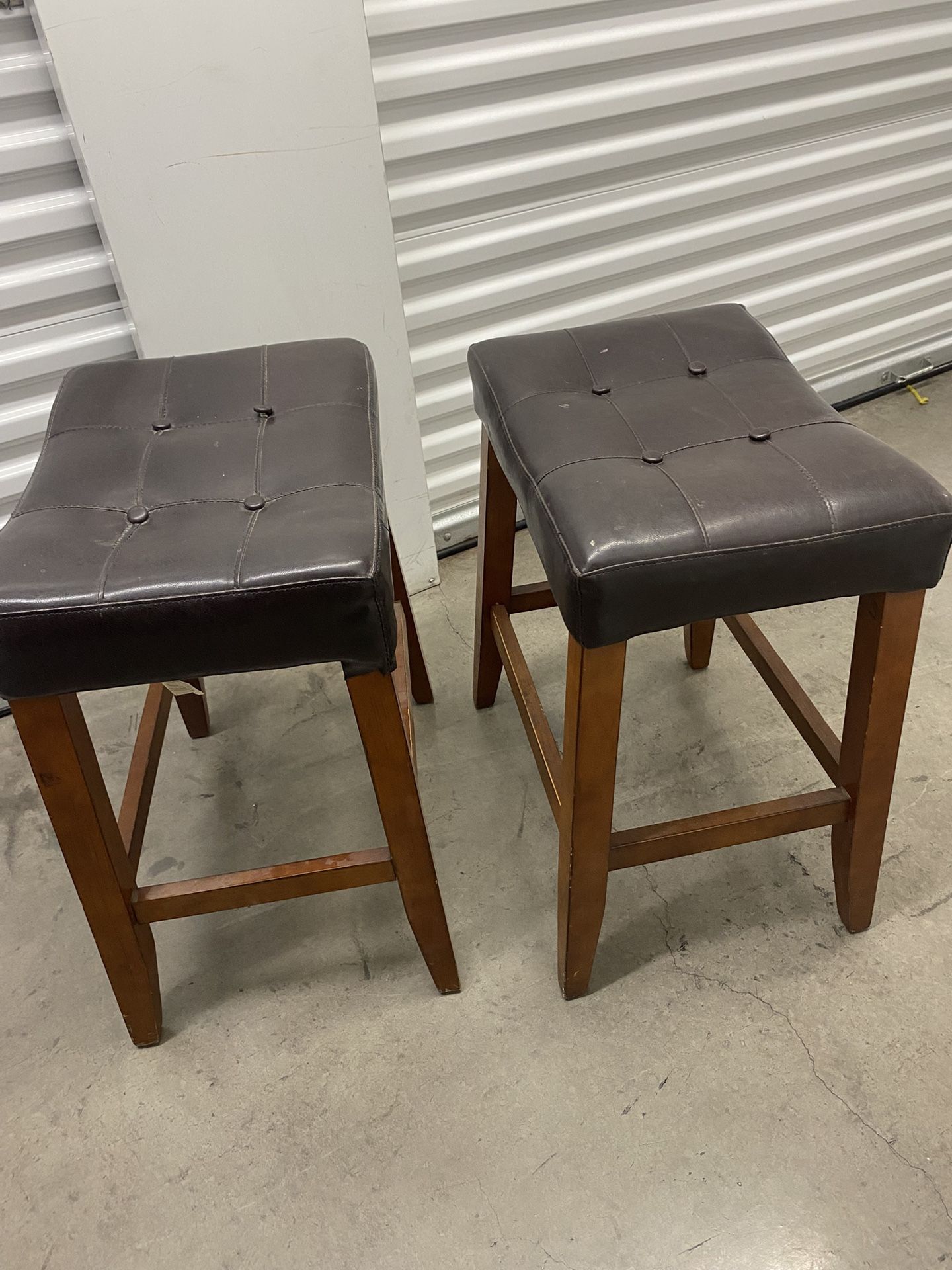 2 Bar Stools