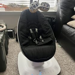 Mamaroo Baby swing 