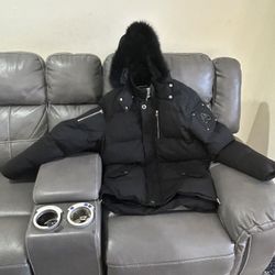 XL  black moose knuckle coat