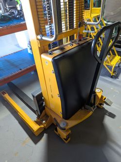 Semi-Electric Straddle Stacker - 137” lift