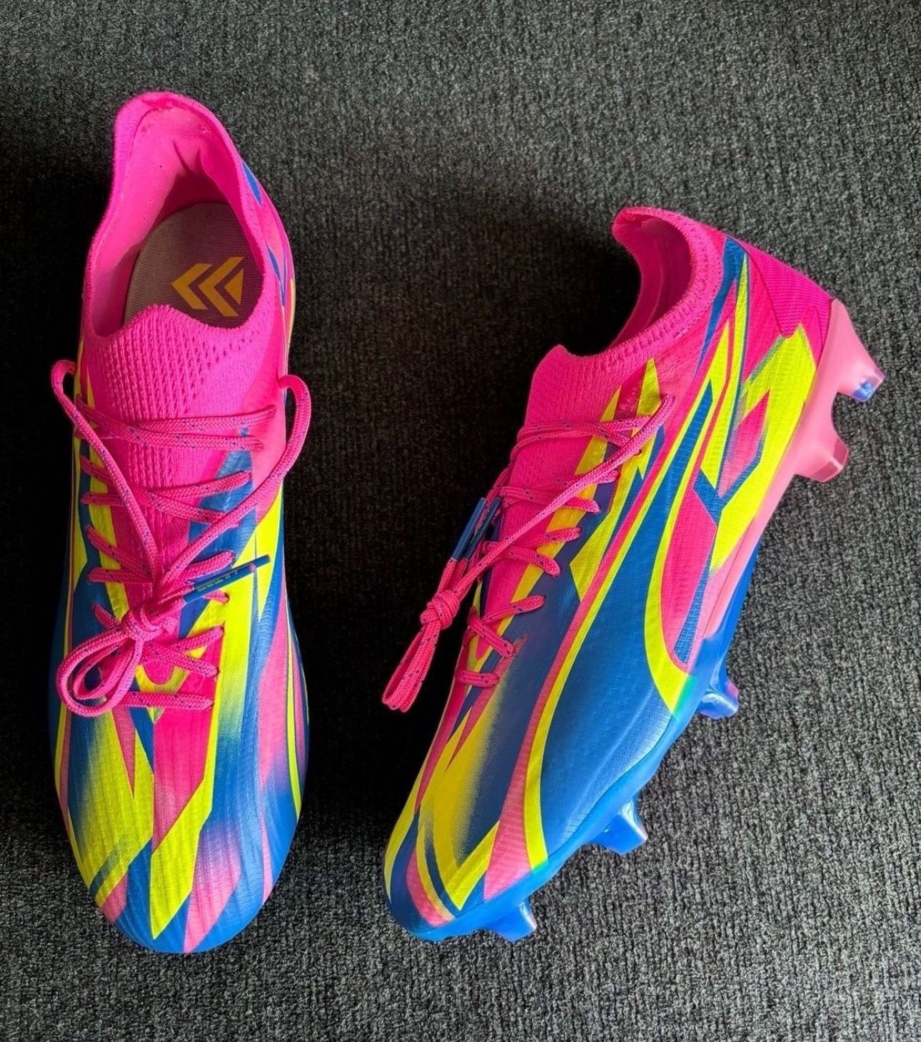 PUMA ULTRA ULTÍMATE FG/AG SOCCER CLEATS SIZE 9