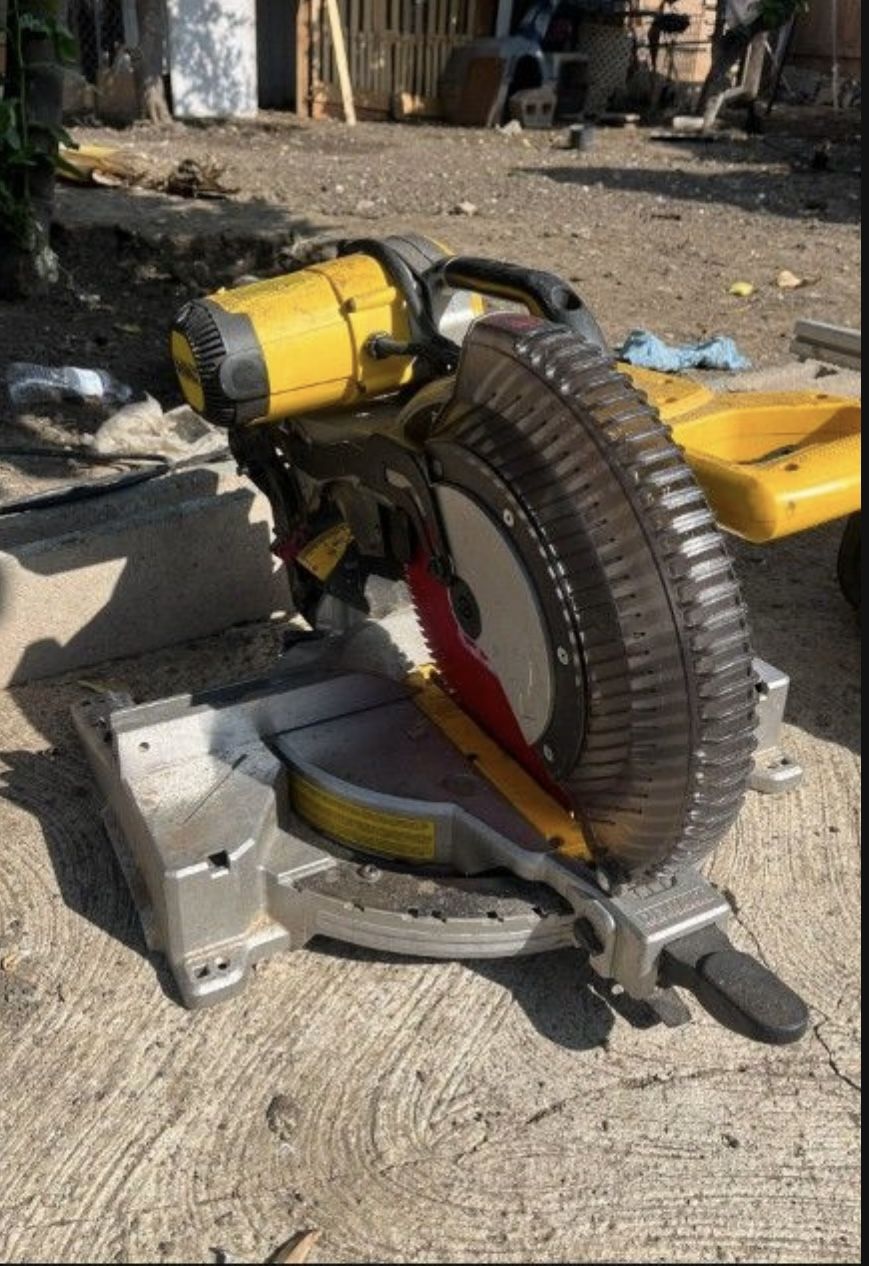 Dewalt 12” Miter Saw 