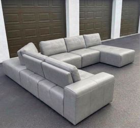 Sofa/Couch Sectional - Modular - Light Gray - Delivery Available 🚛