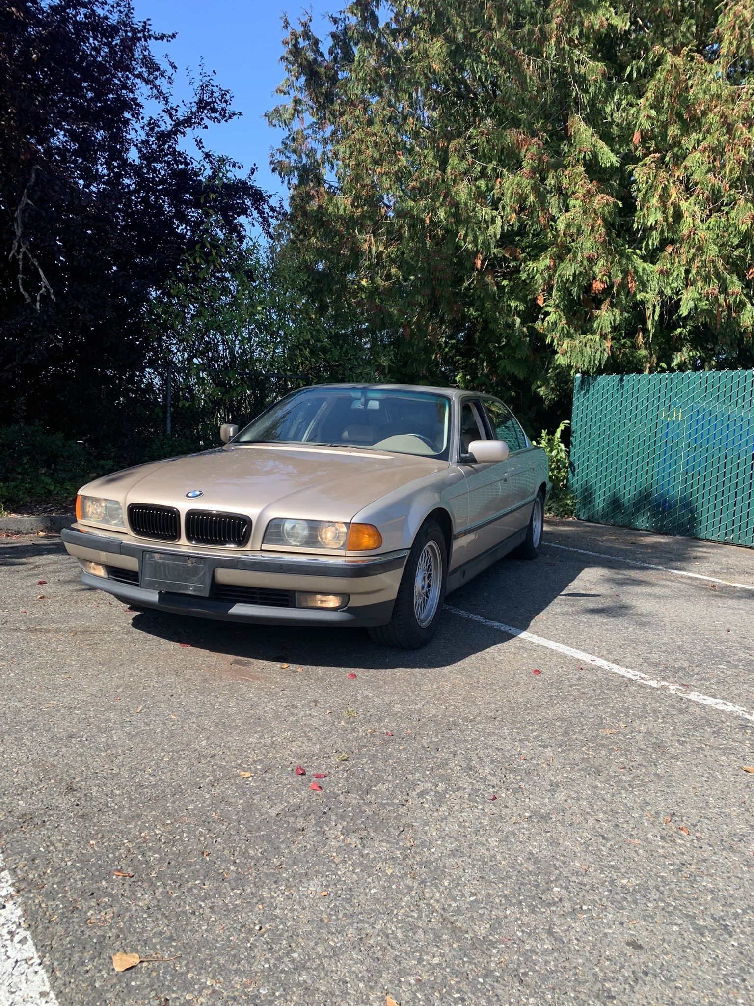 1998 BMW 740iL