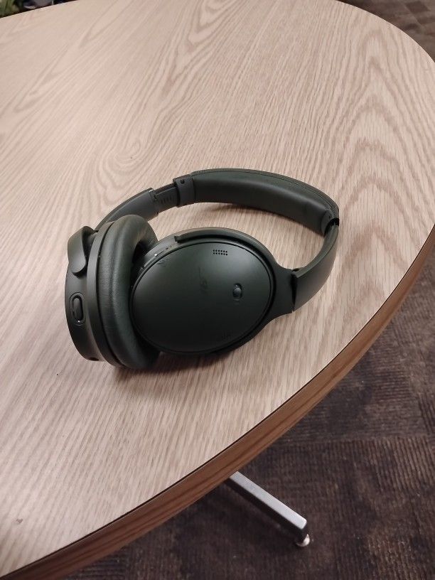 FLASH SALE!!! Bose Quiet Comfort Wireless Headphones*Green*