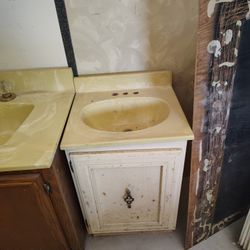 19 In Yellow With White Swirl 