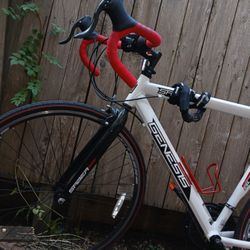 Genesis Road Series Road Bike (Saber 700)