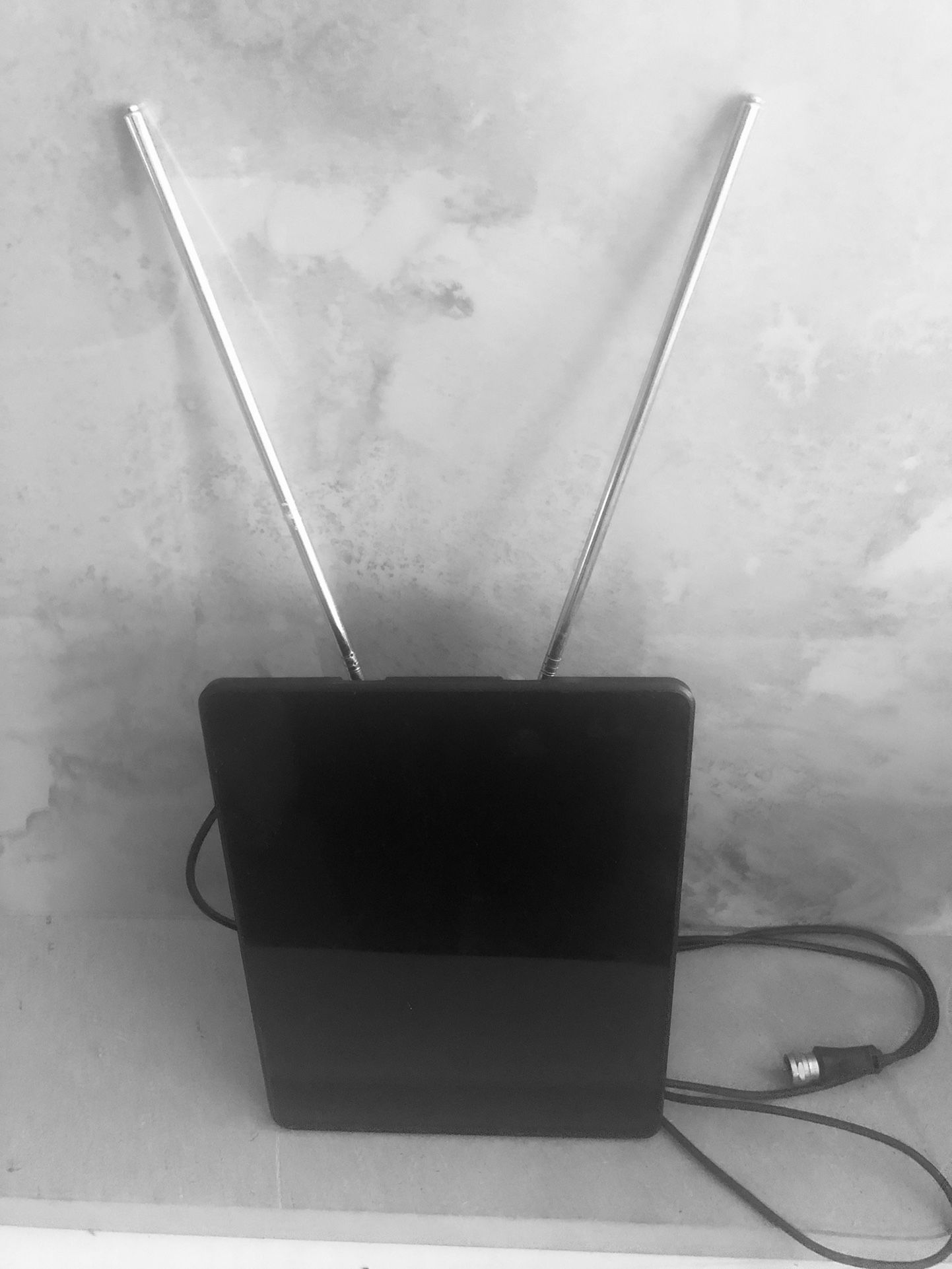 GE Passive Flat Panel Indoor TV