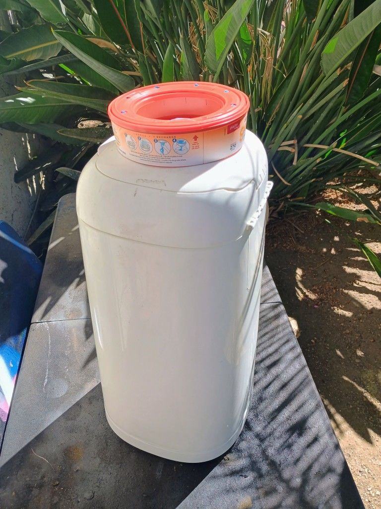 Clean Diaper Genie With Extra Bags