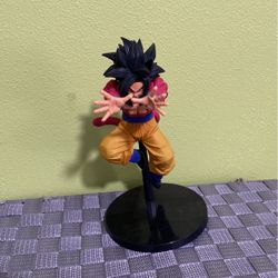 Super Saiyan 4 Goku Statue