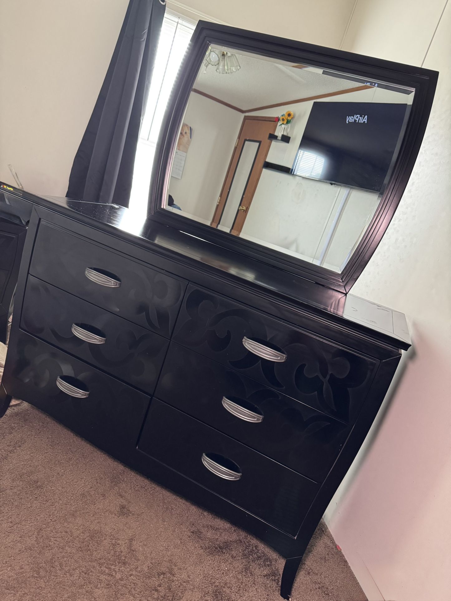Dresser W/ Mirror
