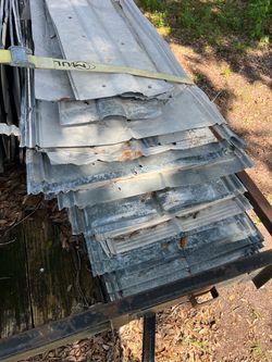 Used 5 V metal panels