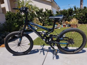Hyper Shocker Kids Mountain Bike 20" 7 speed