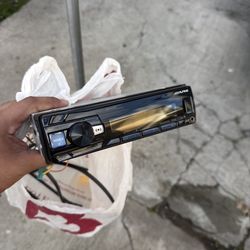 Alpine UTE-73BT Bluetooth Receiver