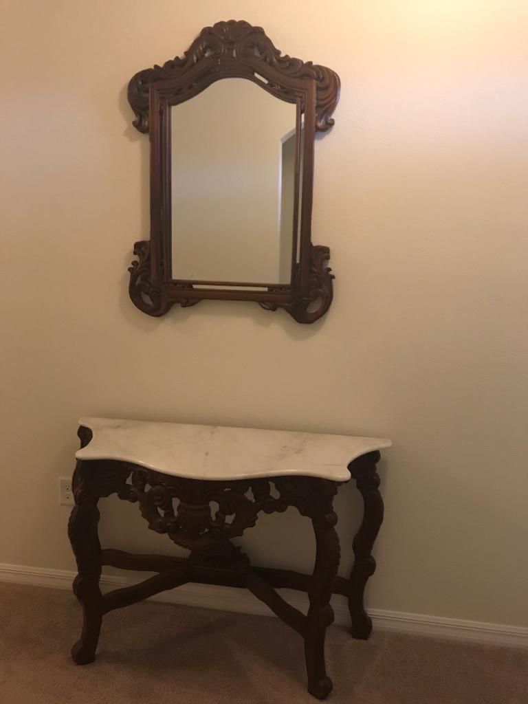 Consola: mesa con espejo