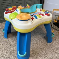 Bright Starts Having a Ball Get Rolling Activity Table
