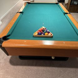 Billiards Pool table - 8 feet