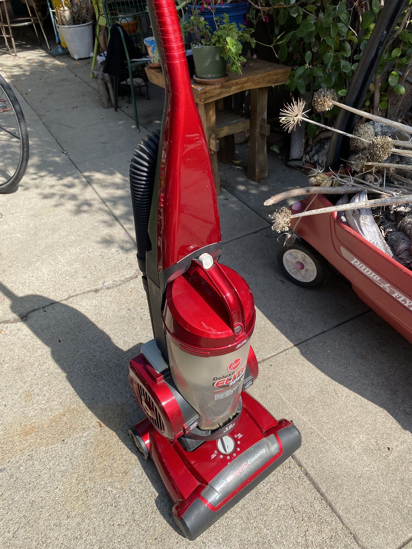 Heavy Duty Hoover Vacuum-  Retractable Cord