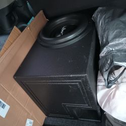 Brand New Skar Audio EVL 12"/Ported Box ((( Trade)))