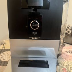 Jura Ena 8 Lightly Used Automatic Coffee Espresso Machine still in Warranty