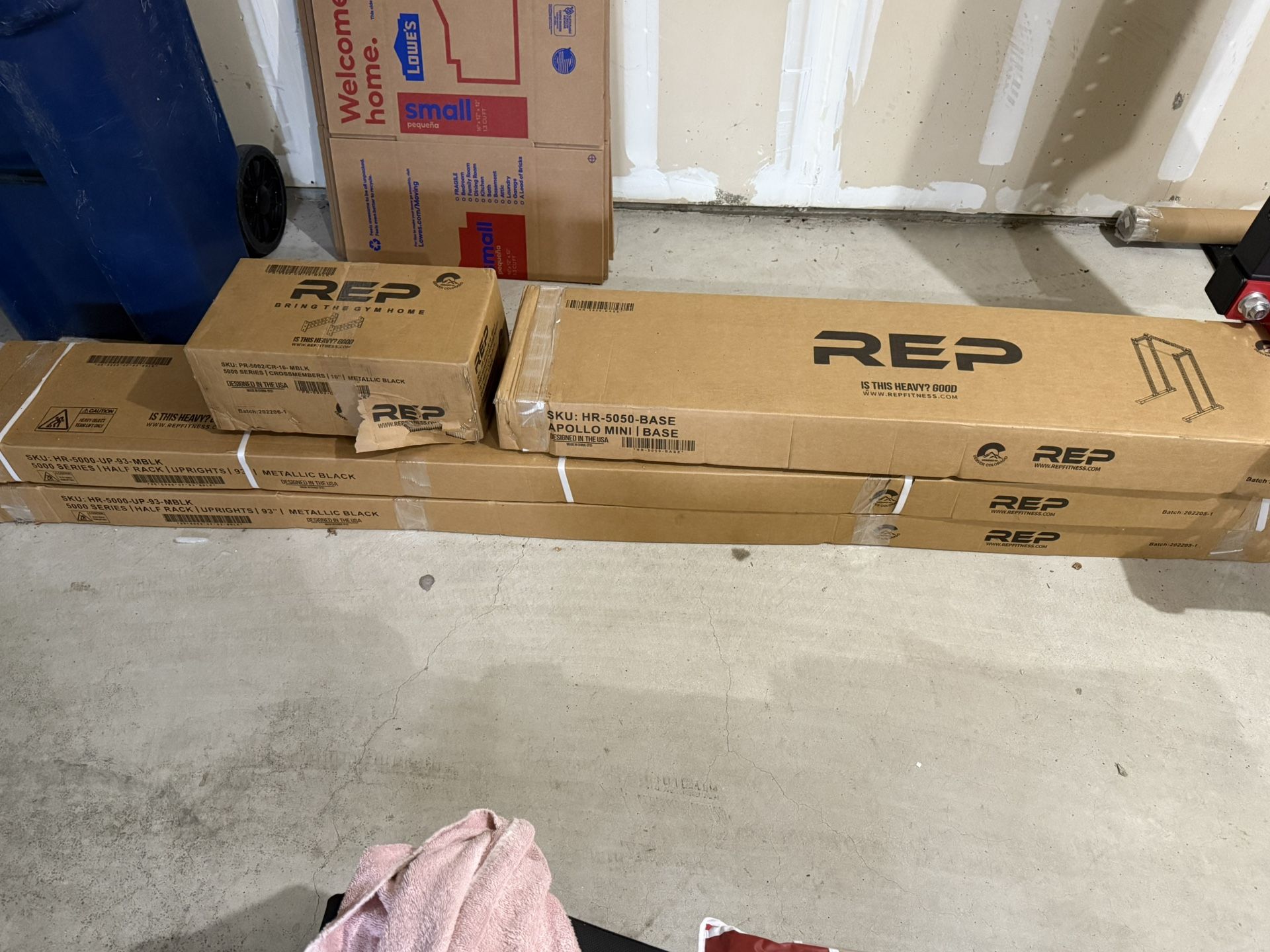 Rep Fitness Apollo Half Rack (near Complete, new)