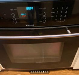 Jen air electric 30 inch oven built in.