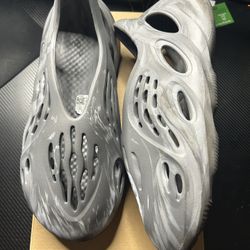 Adidas Yeezy Foam RNR Mx Granite Size 10 Used