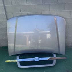 OEM 2003-2006 Hood With Grill 