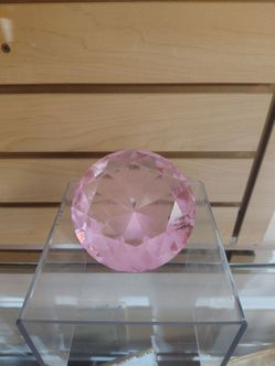 Crystal Glass Diamond Shape figurine ( NEW ) pink / clear