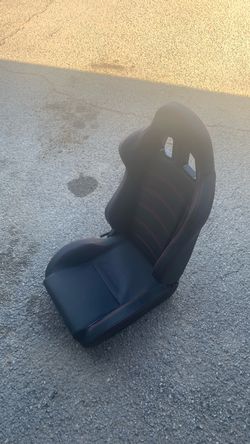 Racing Bucket Seats (2)