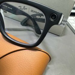 Ray-Ban Meta Smart Glasses 
