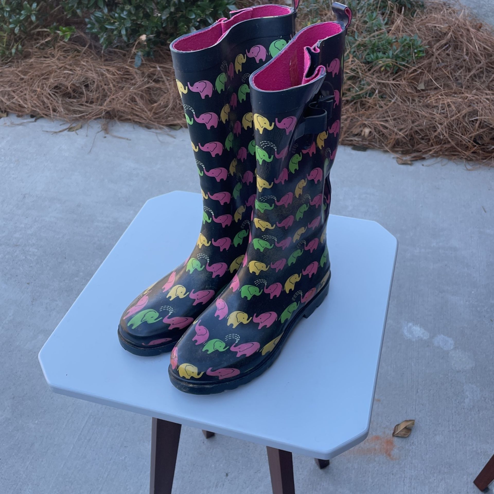Rubber Elephant Boots, Capelli Sz 8