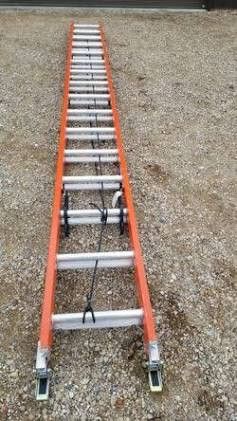 32ft Fiberglass Extension Ladder