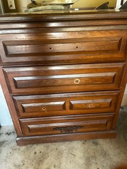 Dresser