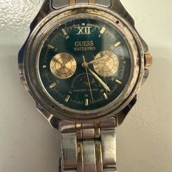 RARE GUESS Green WATERPRO Men's Wrist Watch 2 Gold Subdials 50 Meters