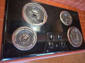 GE Stove, Oven & Dishwasher Set – $300
