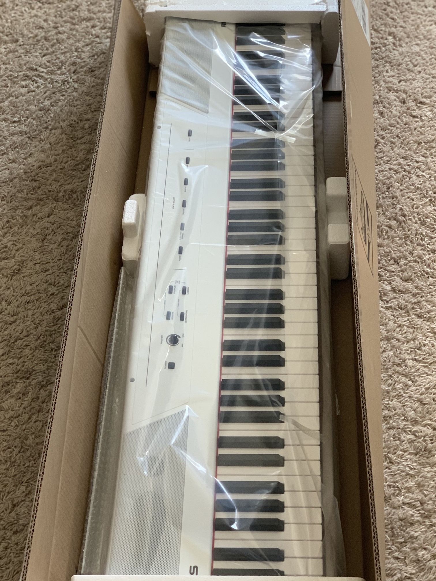 Alesis Recital White â€“ 88 Key Digital Electric Piano / Keyboard with Semi Weig