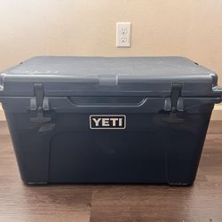 Blue Yeti 45 Rotomolded cooler 