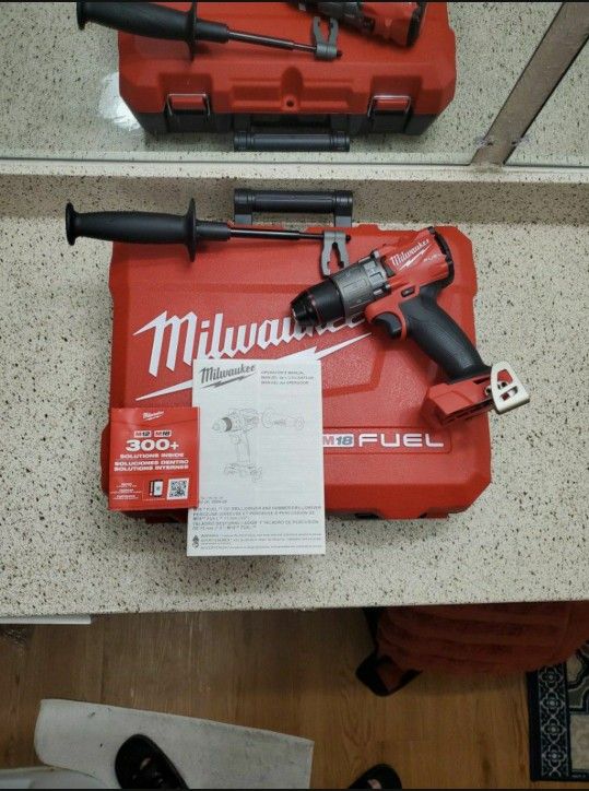 Milwaukee M18 FUEL Hammer Drill 1/2" (TOOL ONLY + Case)