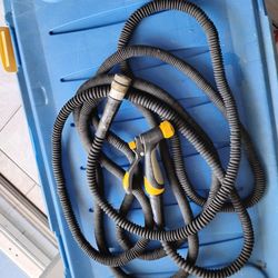 Pocket Hose With Sprayer Nozzle 