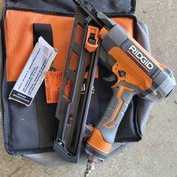 Ridgid 15 Gauge Nail Gun