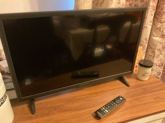 Insignia 24” Class F20 Series Smart HD 720 P Fire Tv with ALEXA VOICE REMOTE