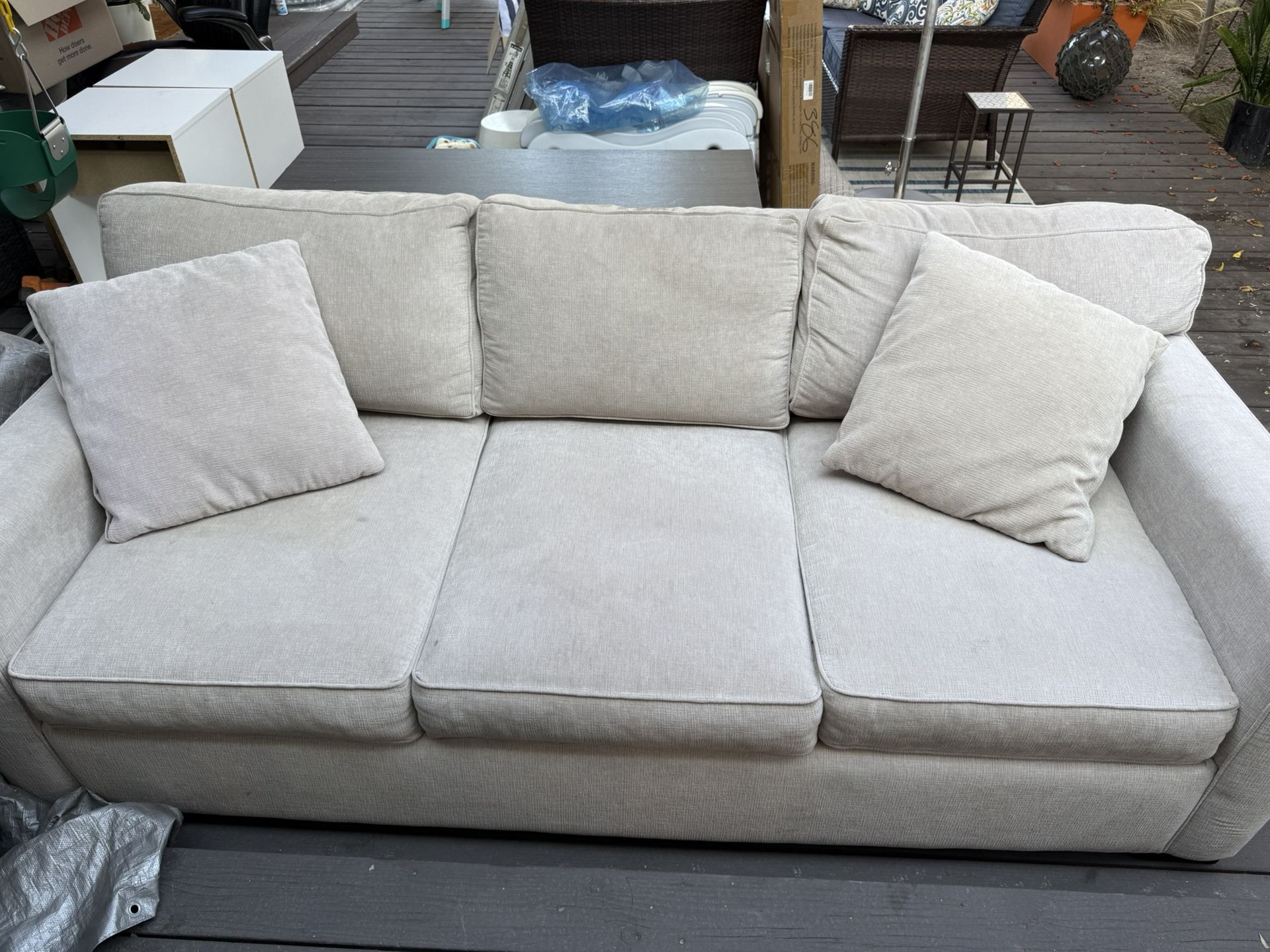 Free Sofa