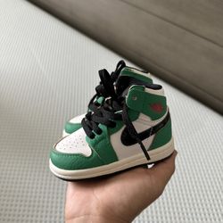 Jordan 1s Lucky Green