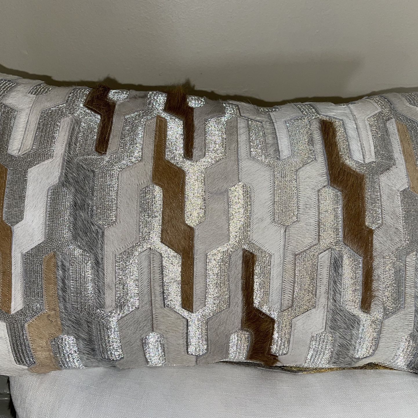 Callisto Home Luxury Pillow for Sale in Montgomery, OH - OfferUp