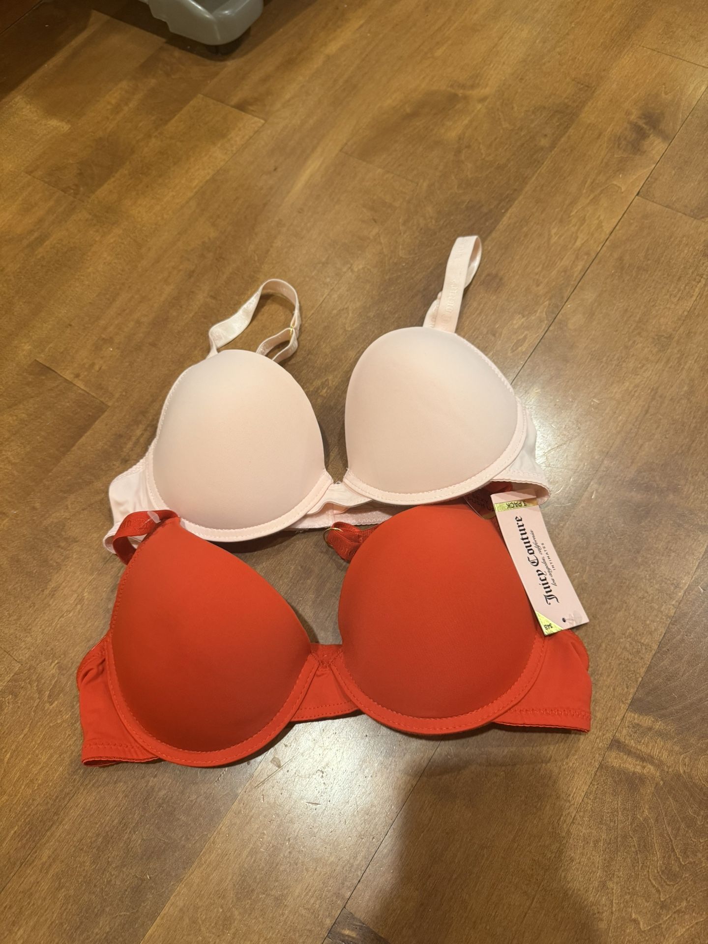 Woman’s juicy Couture Bra Bundle Shipping Available